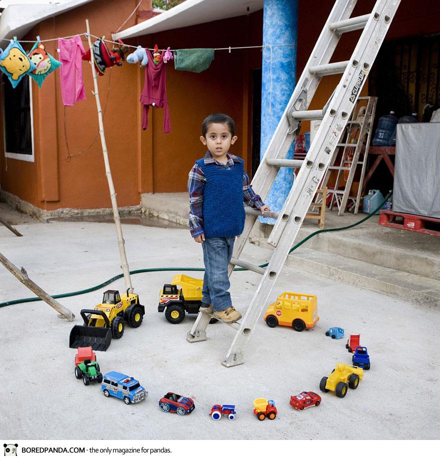 toy-stories-gabriele-galimberti-10