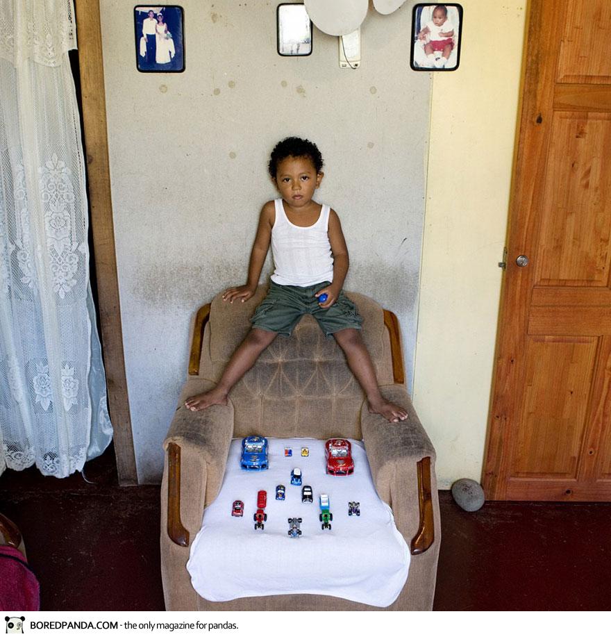 toy-stories-gabriele-galimberti-13